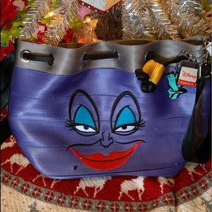 Harvey’s Seatbelt Disney Ursula Parkhopper